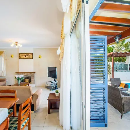 Latchi Marina View نيو تشوريو