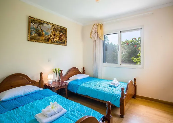 ヴィラ Latchi Marina View *