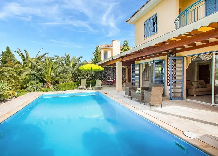 Latchi Marina View ネオ・チョリオ