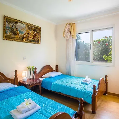 Villa Latchi Marina View *