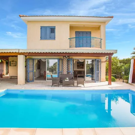 Villa Latchi Marina View *