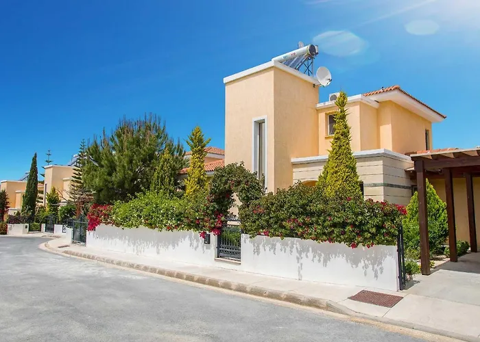 Vila Latchi Marina View