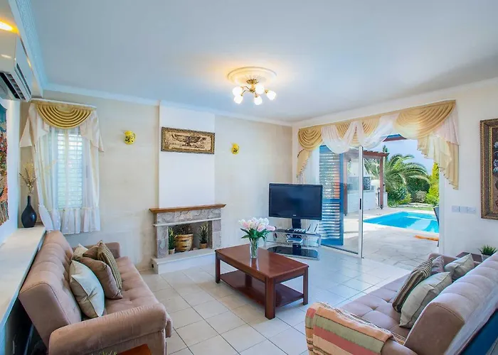 Latchi Marina View Vila *