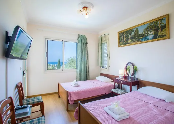 Vila Latchi Marina View *