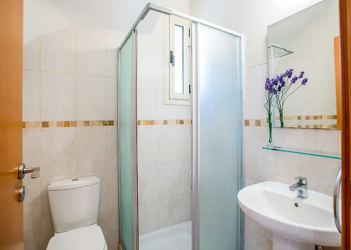 Vila Latchi Marina View